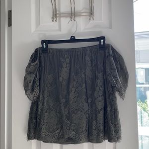 American Eagle off the shoulder